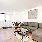 Charmant Appartement De 2 Chambres A Griffintown