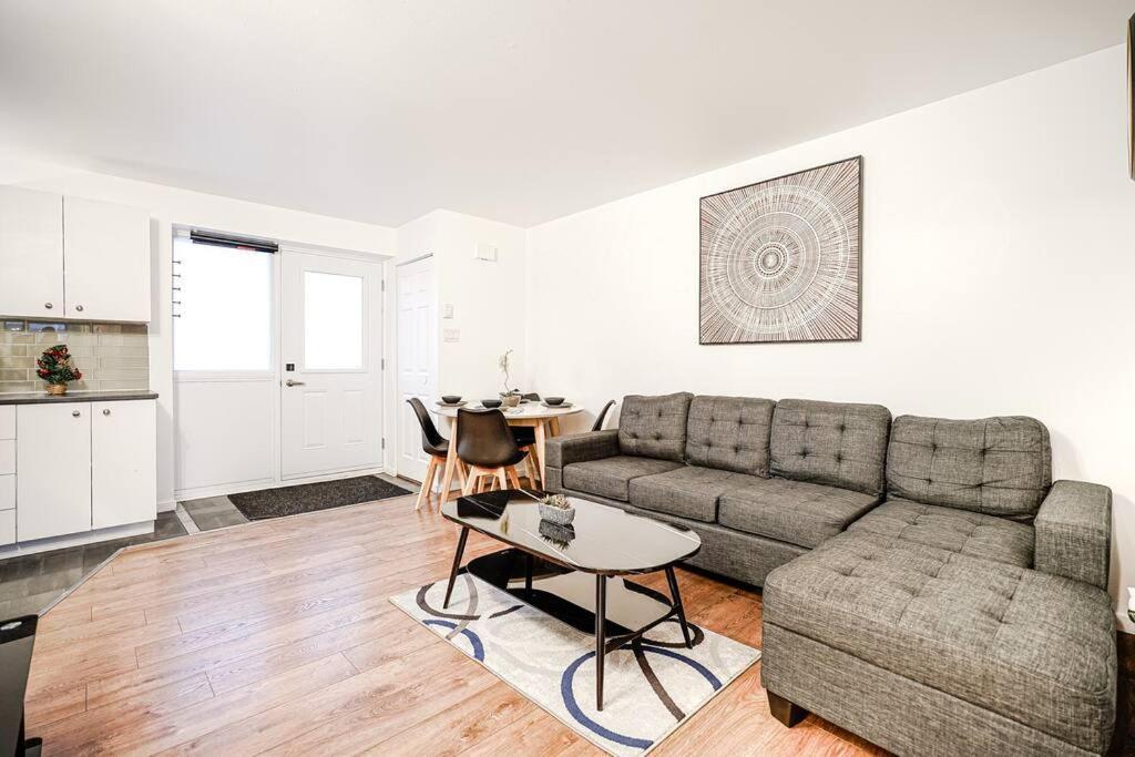 De 2 A Griffintown Apartment *