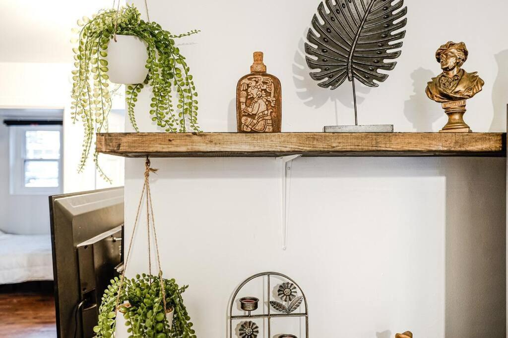 De 2 A Griffintown Apartment *